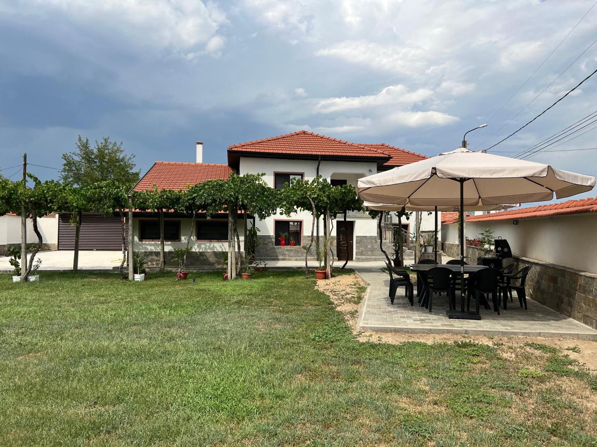 Къща За Гости Бадови Hisarya Exterior foto
